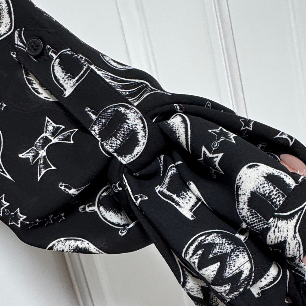 Express Black and White Festive Blouse - Picture 2 of 4